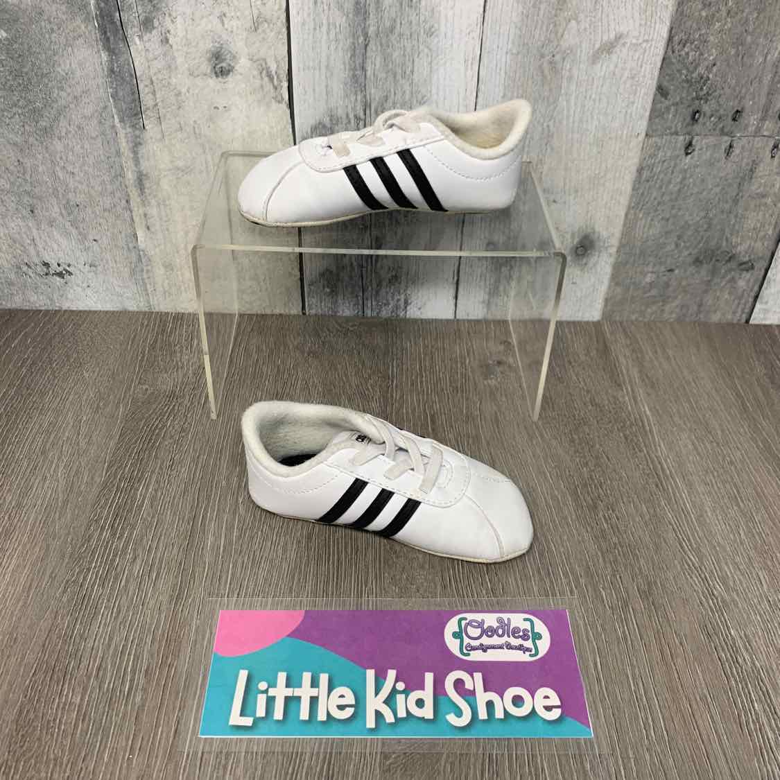 Size 5 White/Black Sport Brand Soft Sole Shoes