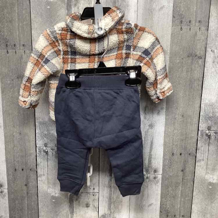 Size 6 Months White/Gray Just One You Shirt/Pants