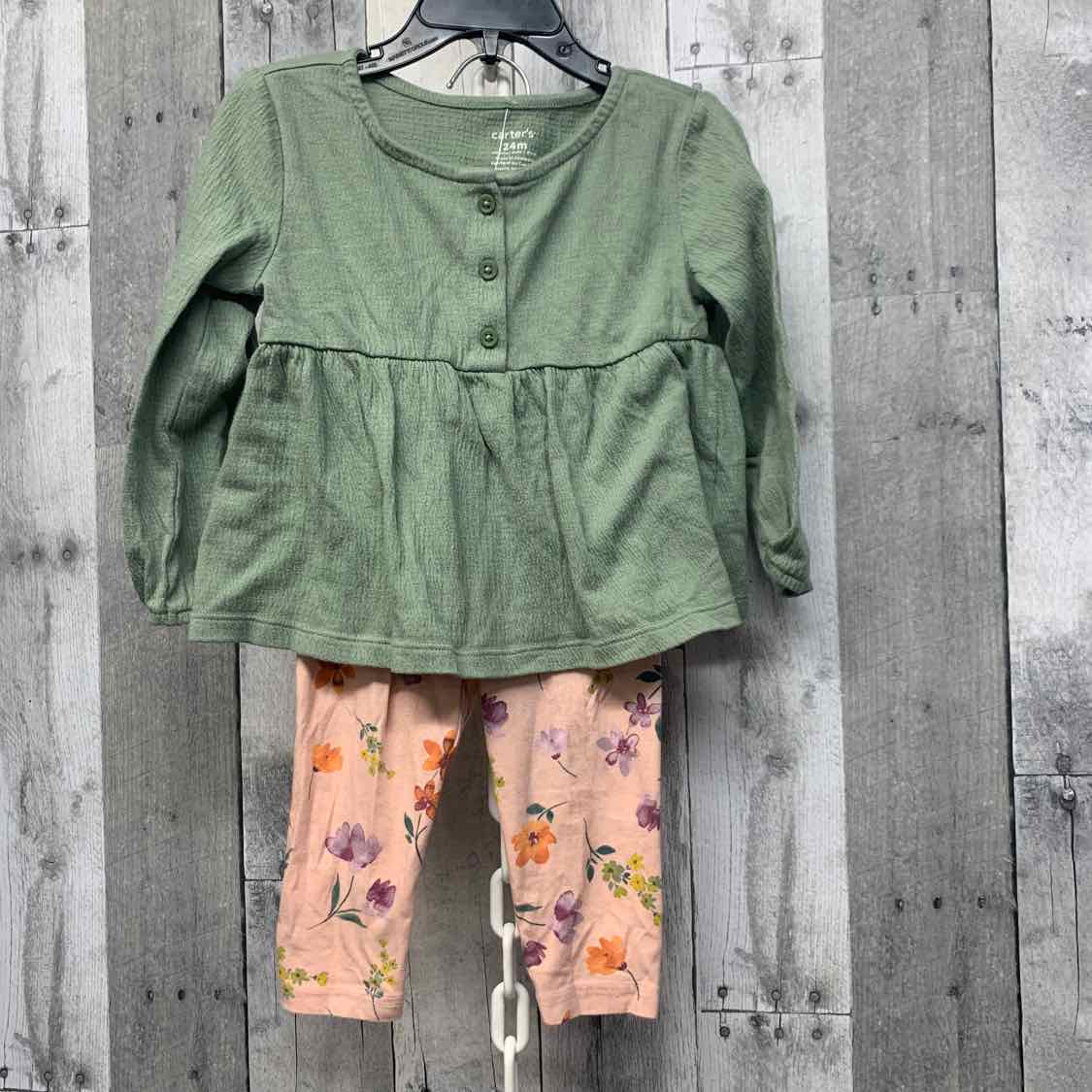 Size 24 Months Green Carter's Shirt/Leggings