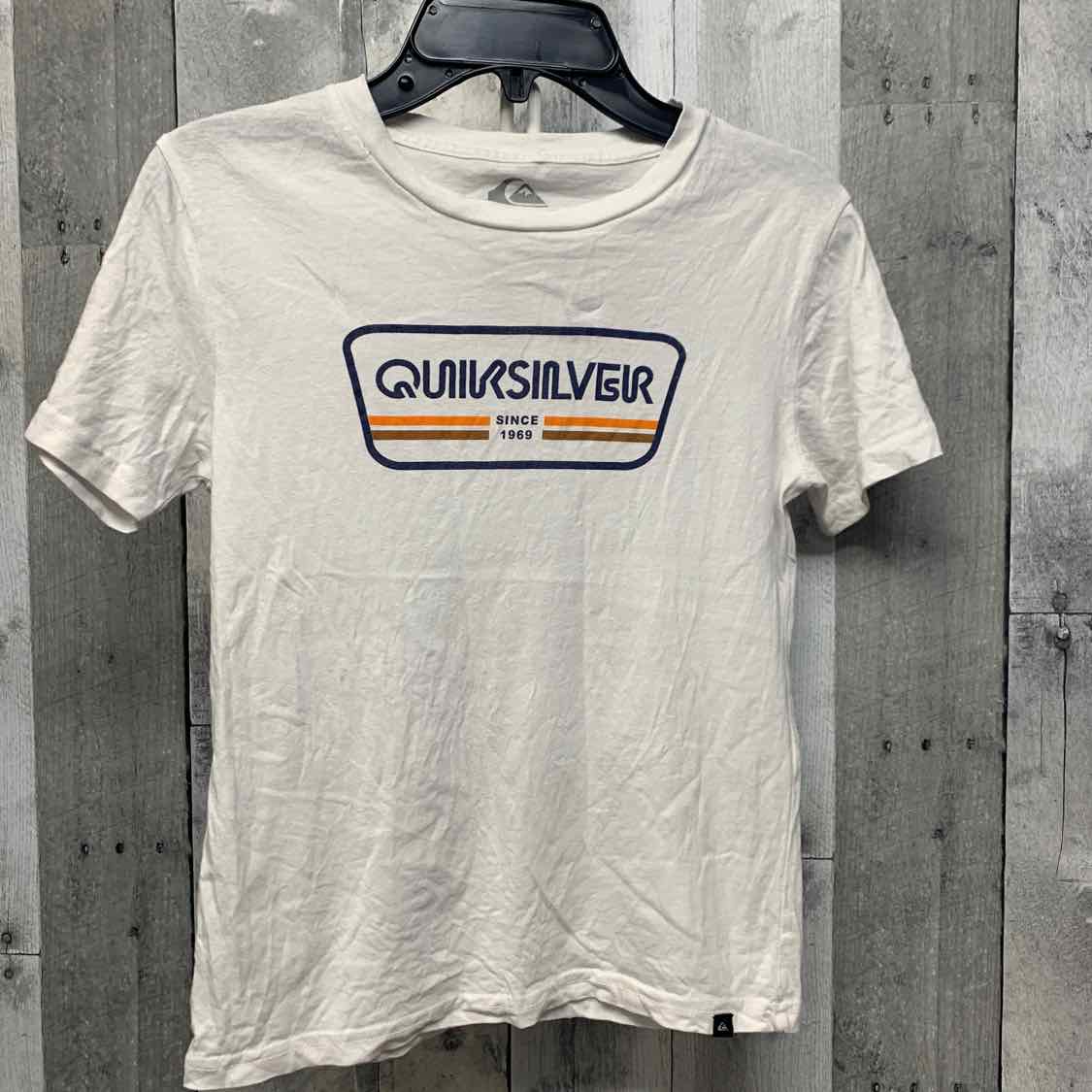 Size 7 White Graphic Quiksilver T Shirt