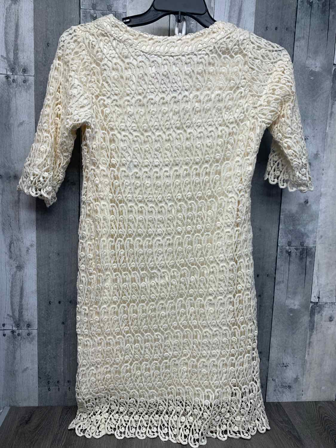 Size S Ivory Name Brand Dress - Short Sleeve