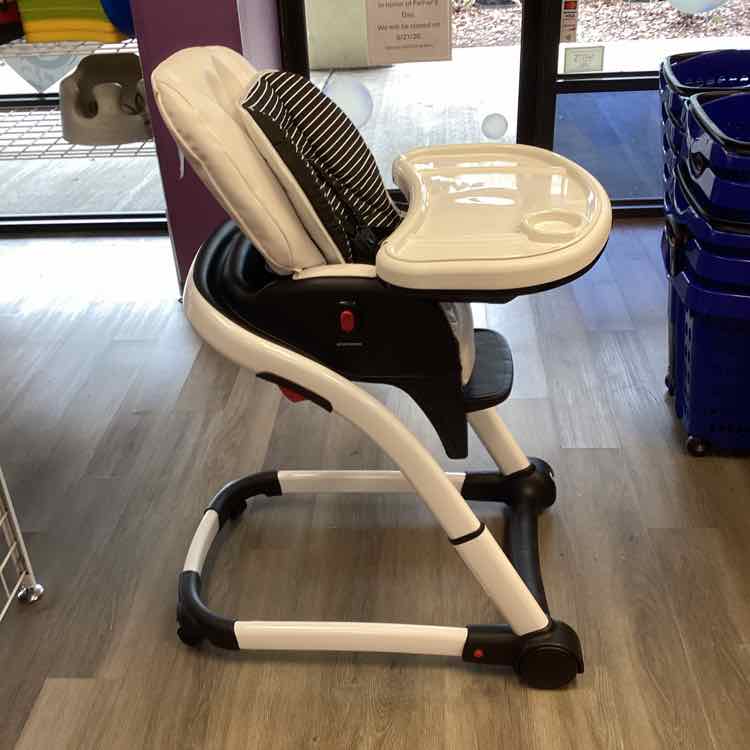 Graco Black/White High Chair