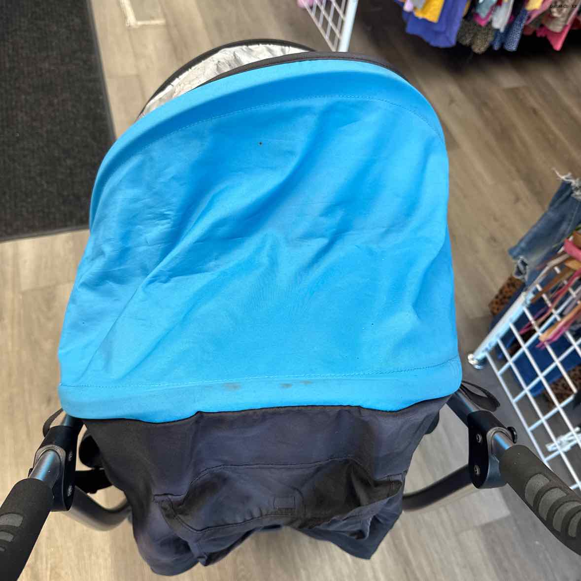 Summer Infant Black/Blue Lightweight Stroller