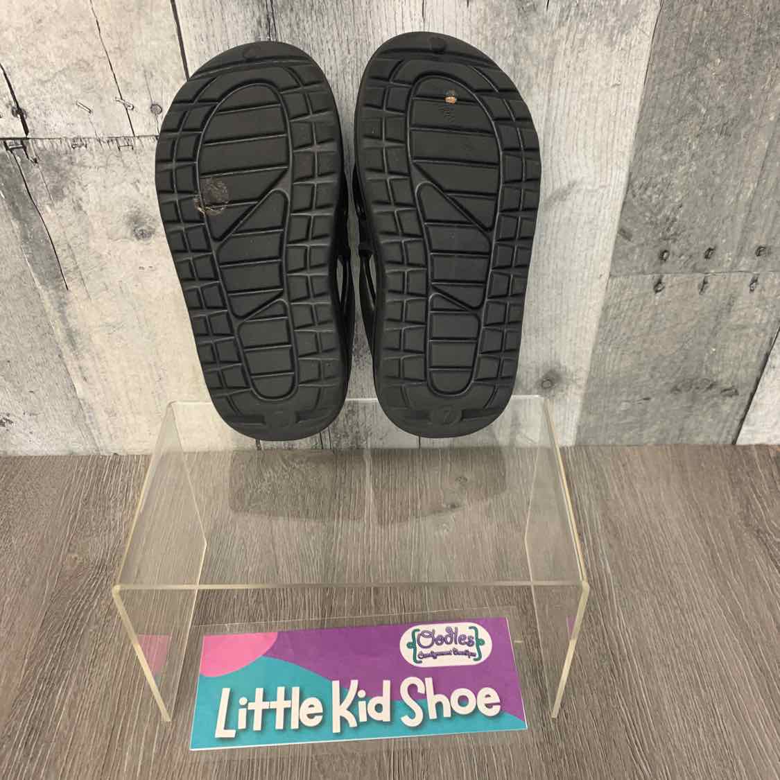 Size 7 Black Cat & Jack Water Shoes
