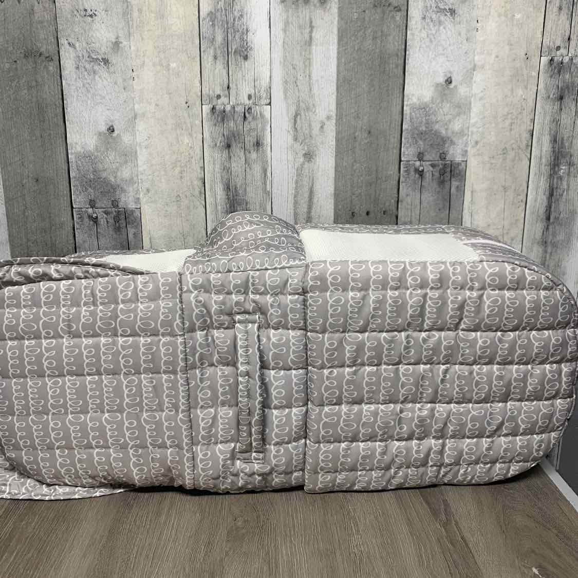 Baby Delight Gray Print Co-Sleeper