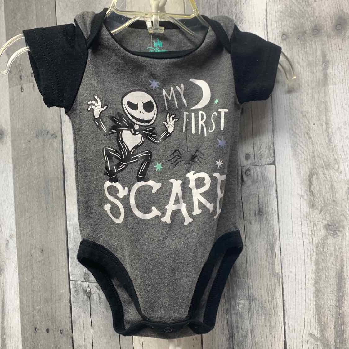 Size 6 Months Gray Graphic Disney Bodysuit