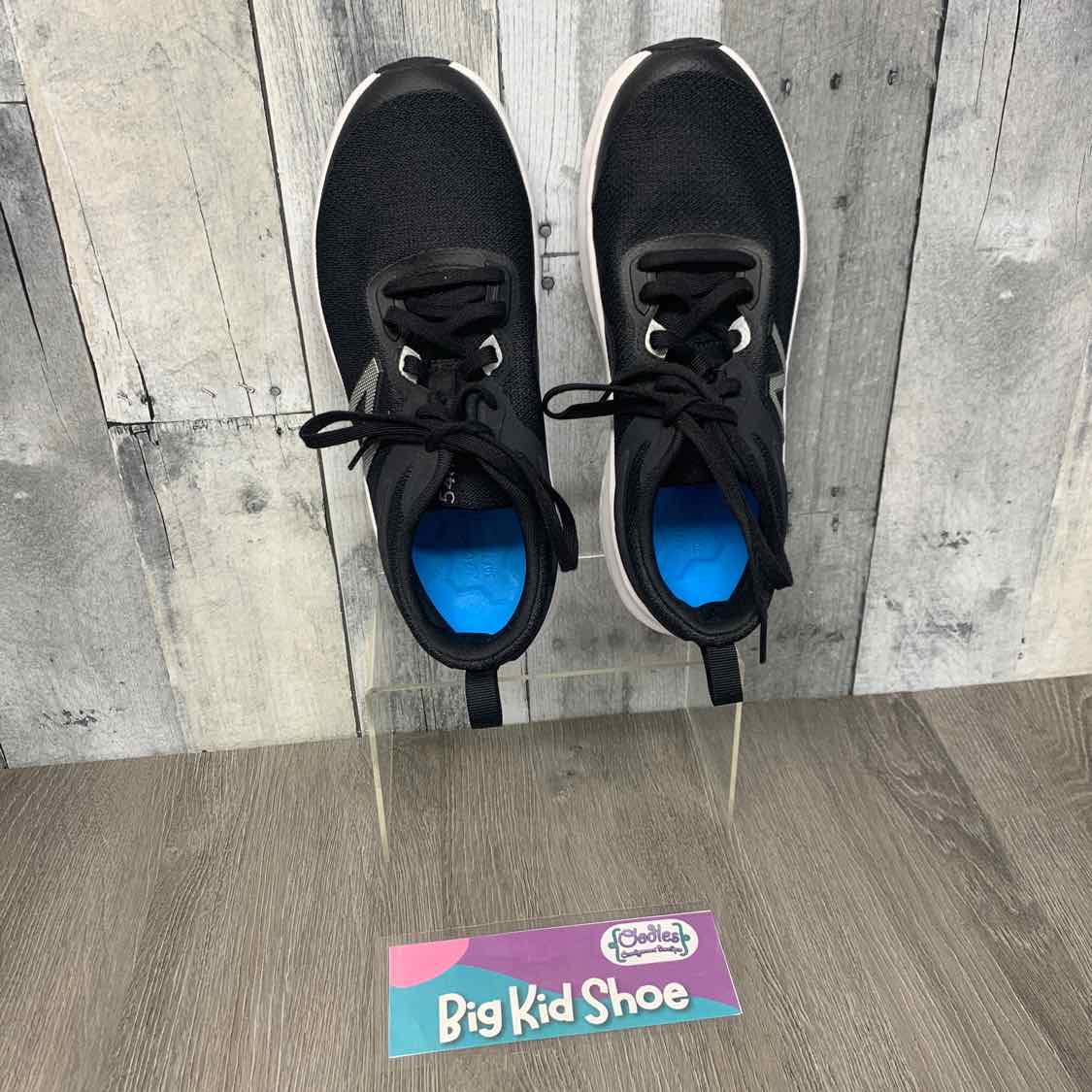 Size 9 Black/White Sport Brand Sneakers