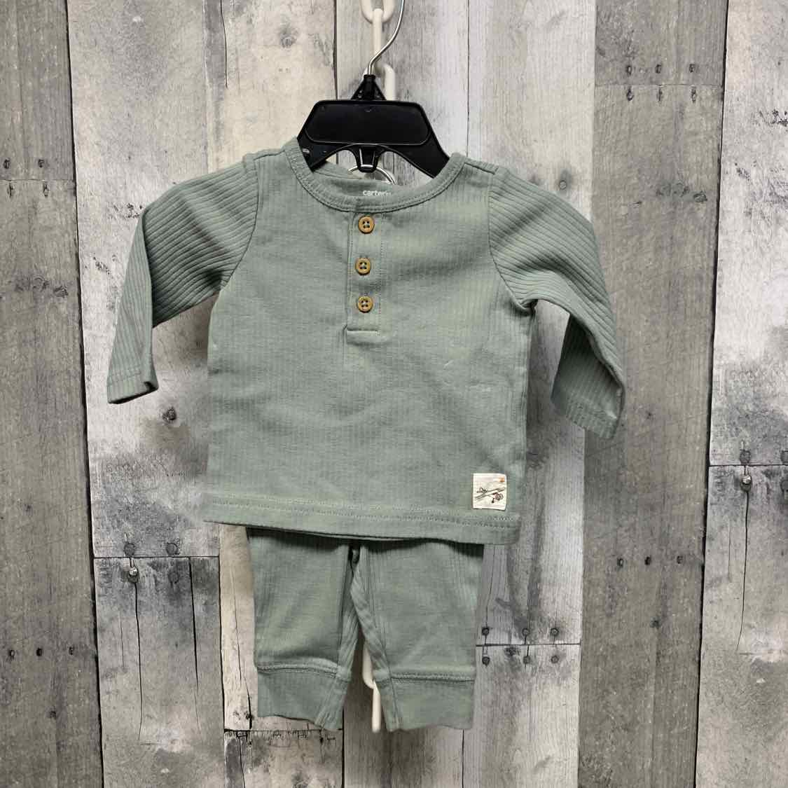 Size 3 Months Green Carter's Shirt/Pants