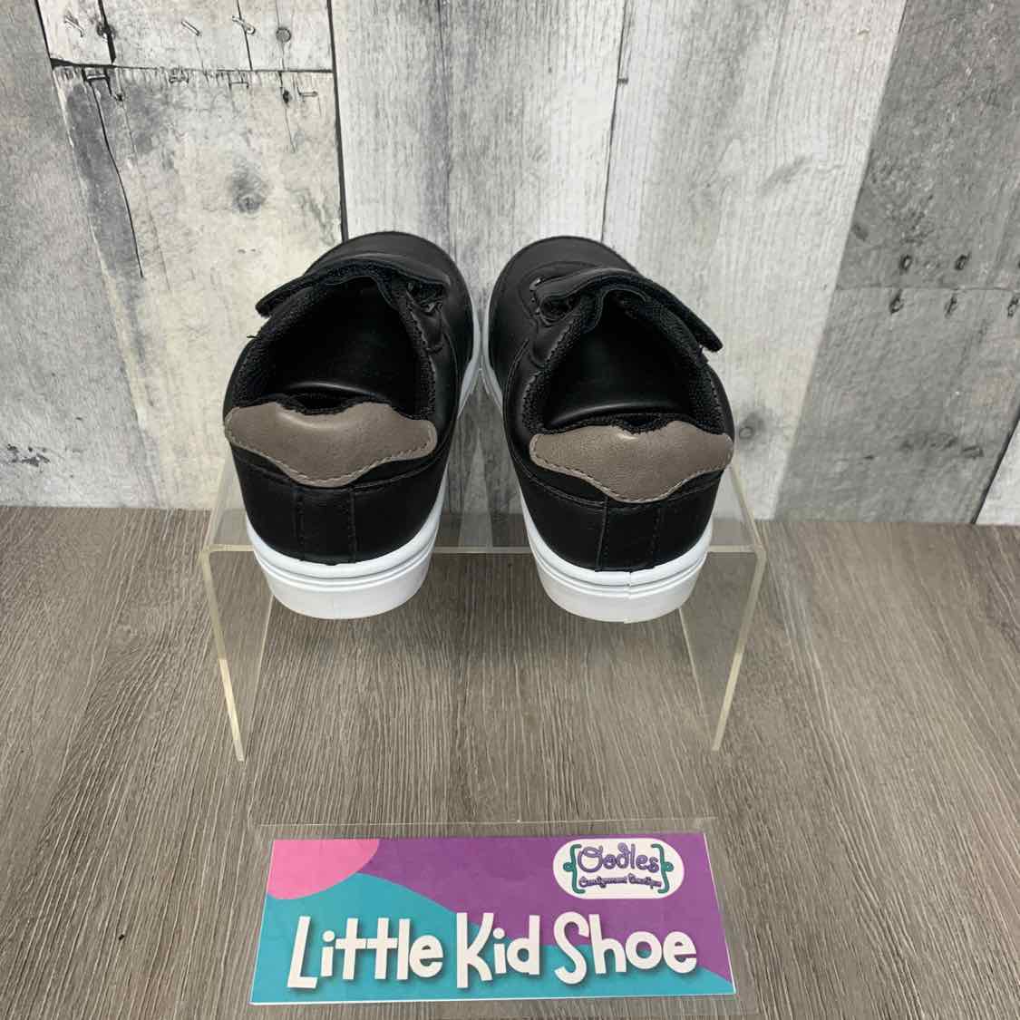 Size 8 Black/White Josmo Sneakers