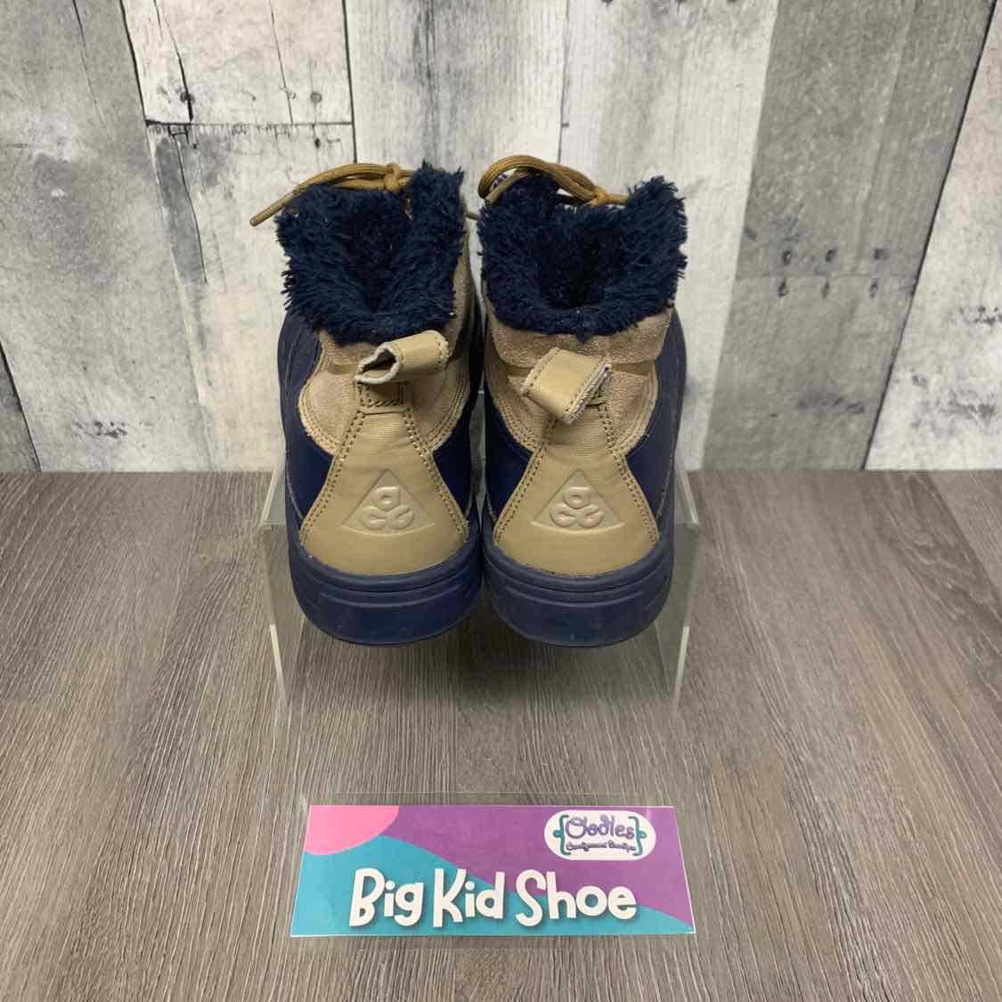 Size 5.5 Navy Sport Brand Snow Boots