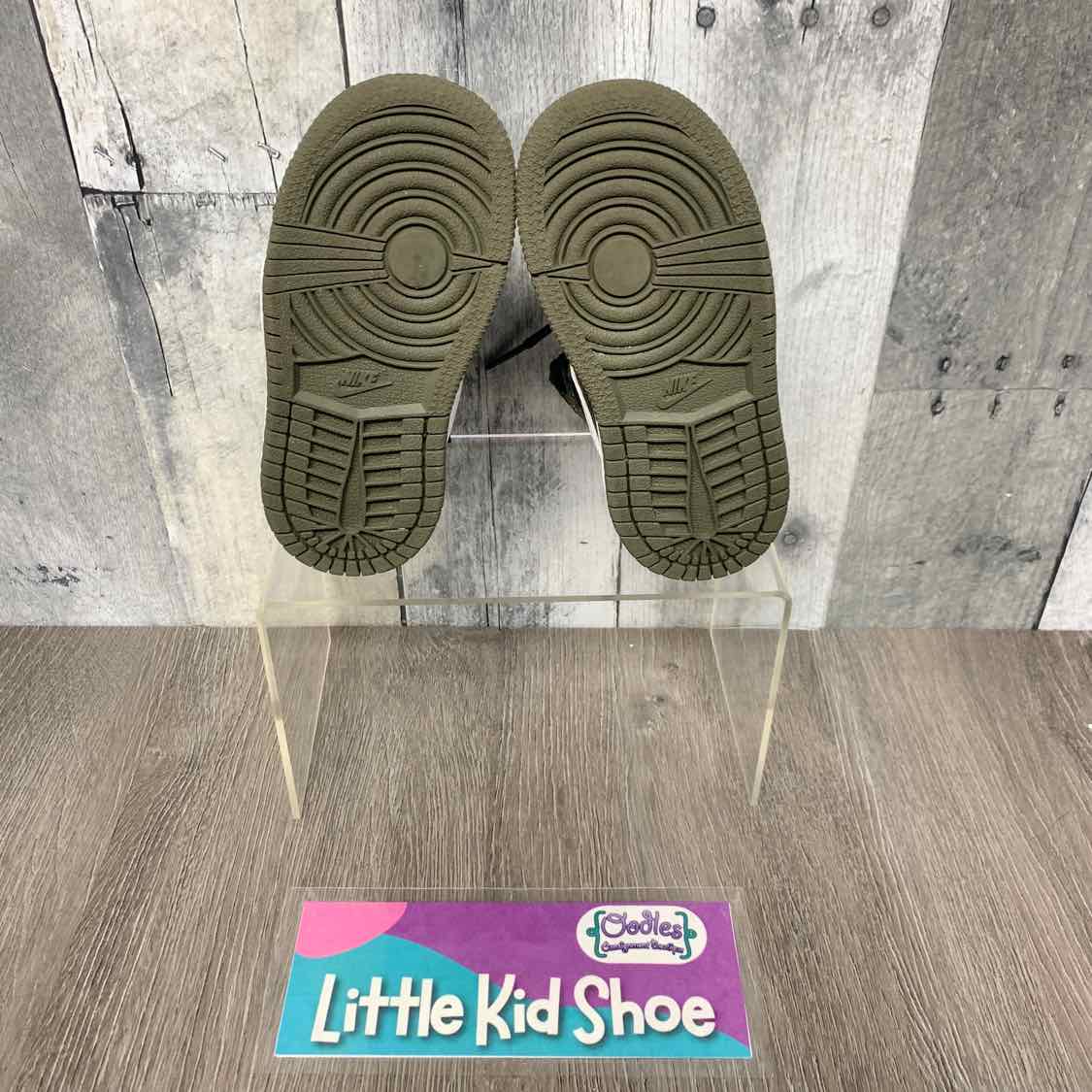Size 7 Green/Black Sport Brand Sneakers