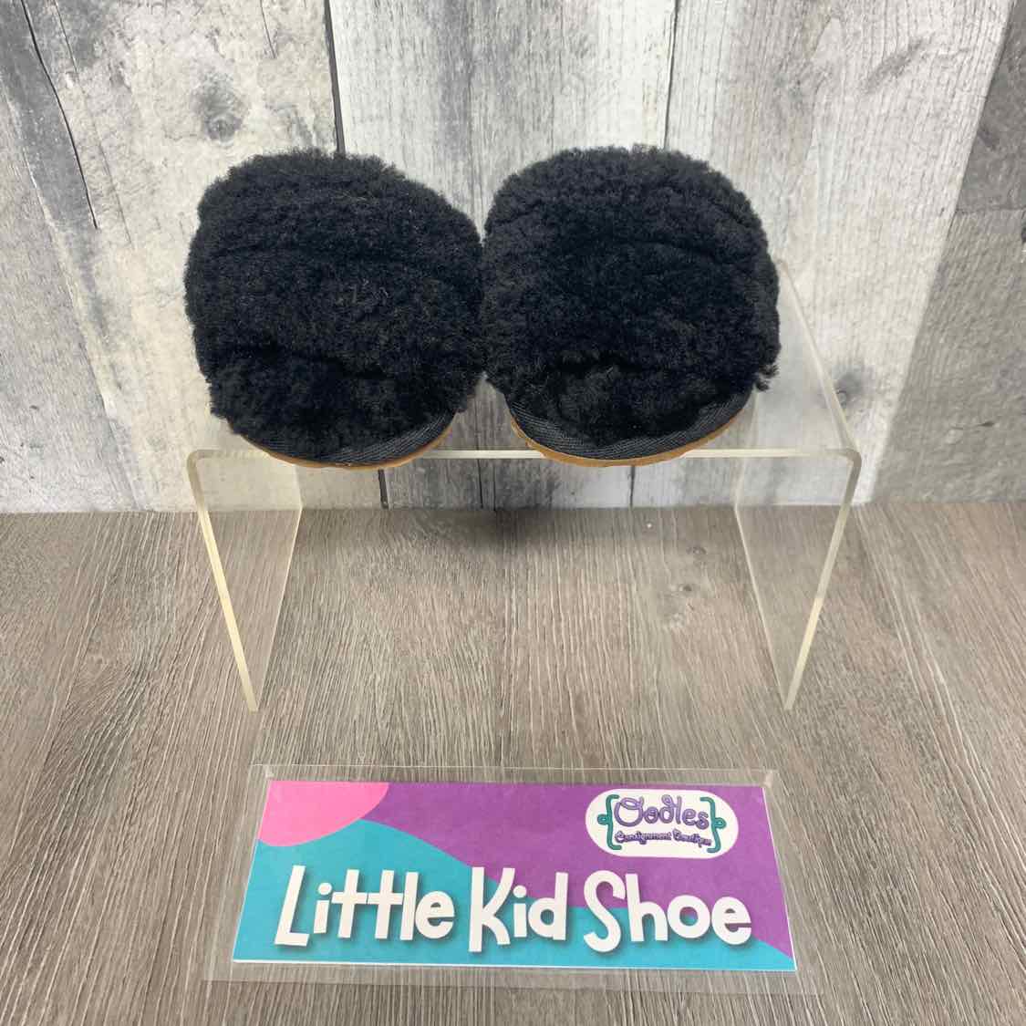 Size 2/3 Black UGG Sandals