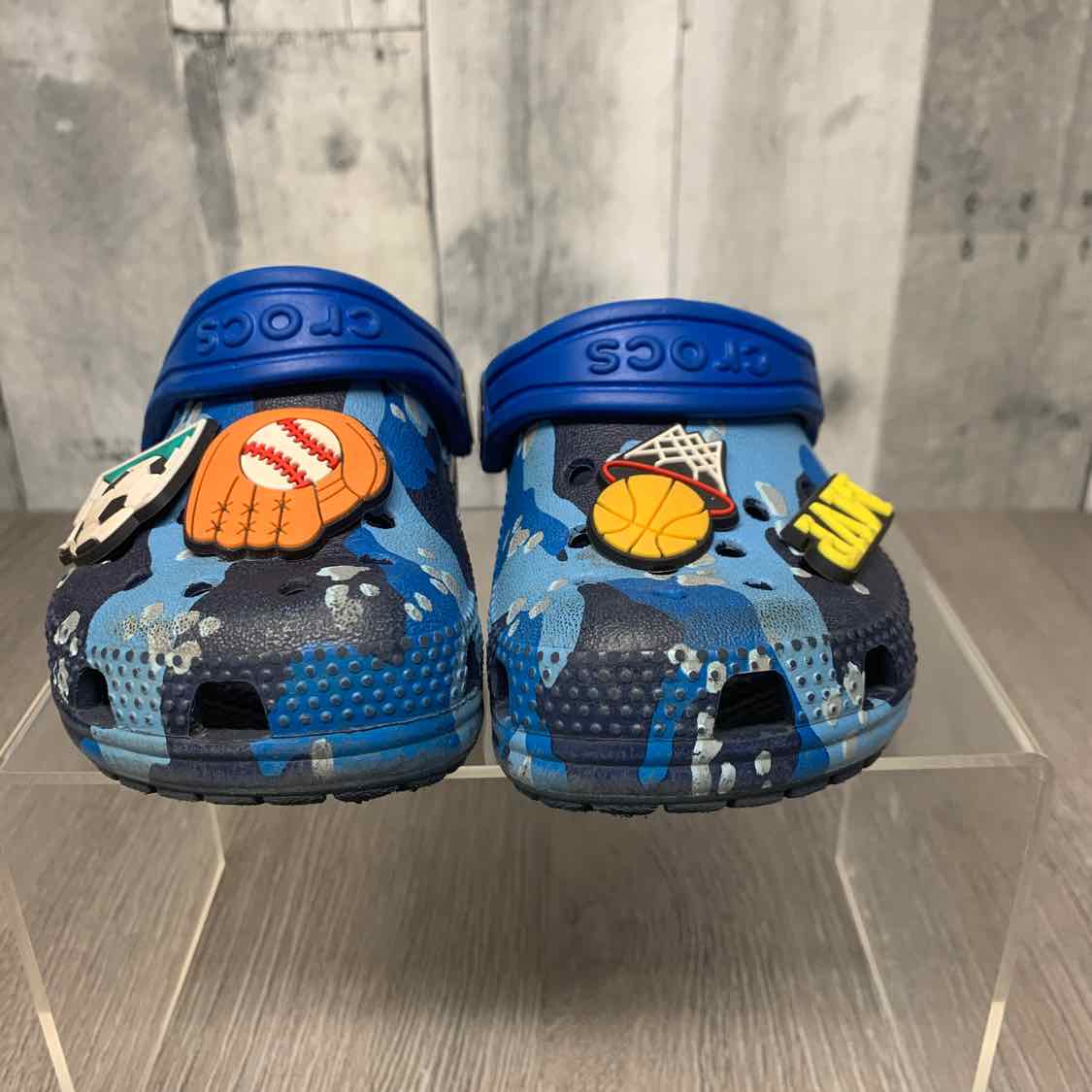 Size 6 Blue Print Crocs Water Shoes