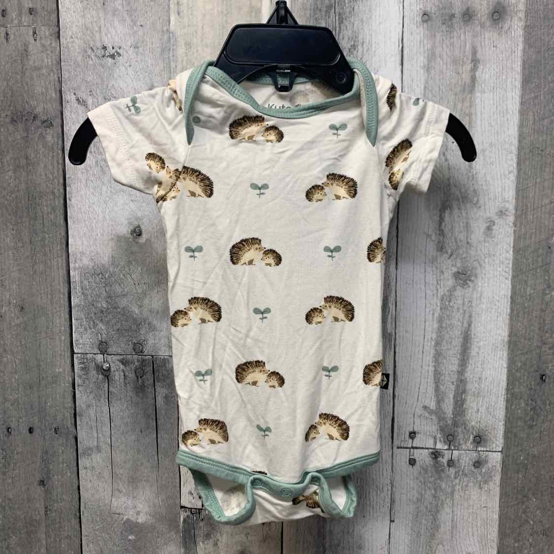 Size 0-3 Months White/Green Kyte Bodysuit