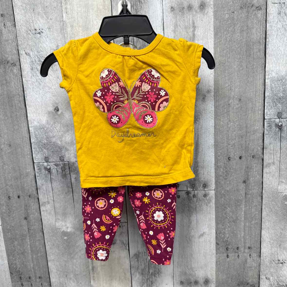 Size 6 Months Yellow Floral Print Carter's Shirt/Pants