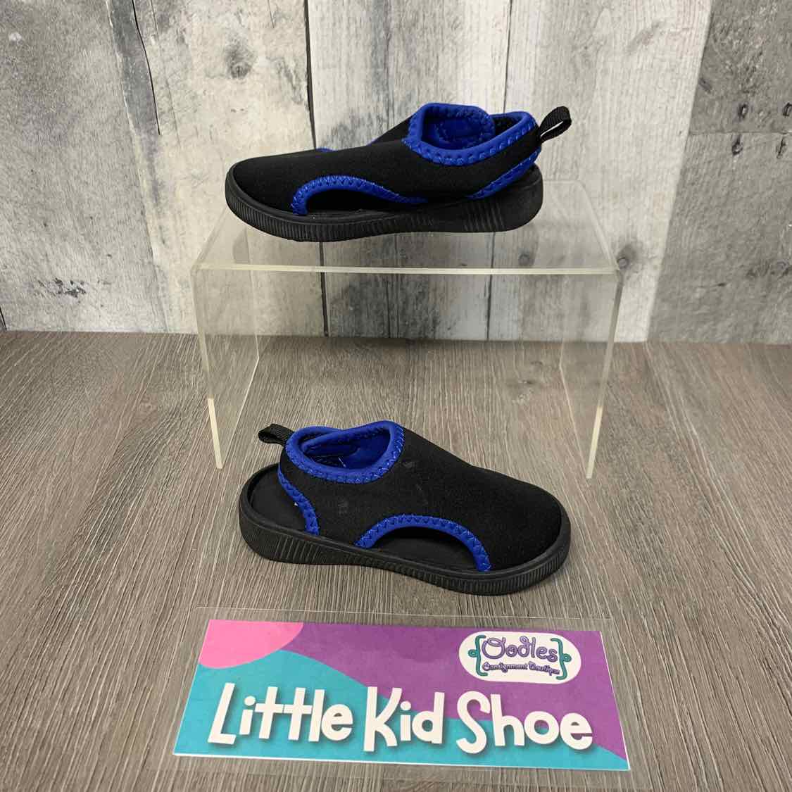 Size 5 Black/Blue Carter's Sandals