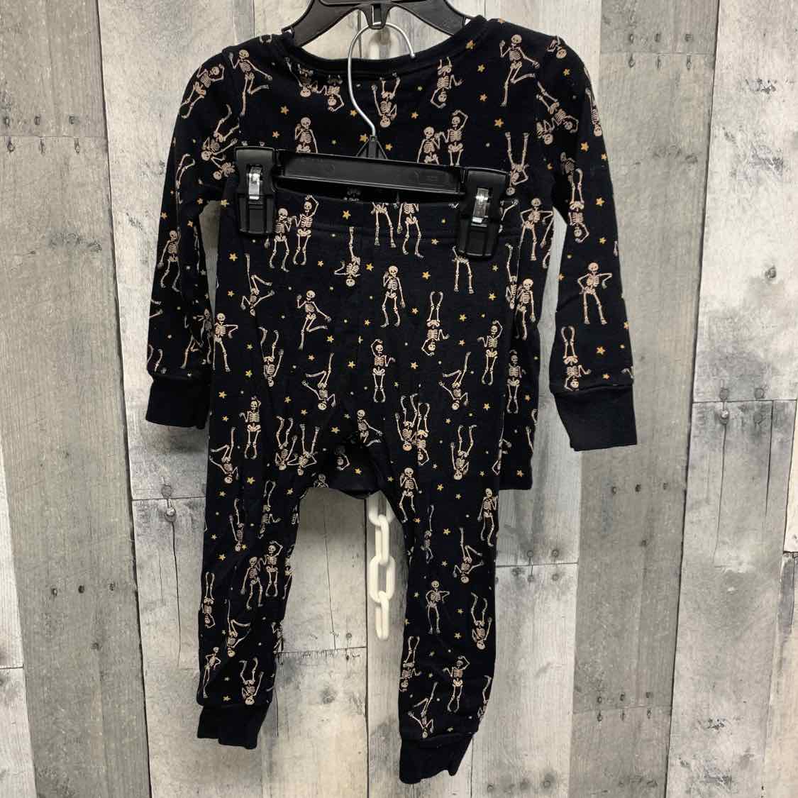 Size 2T Black Print Old Navy 2pc PJs