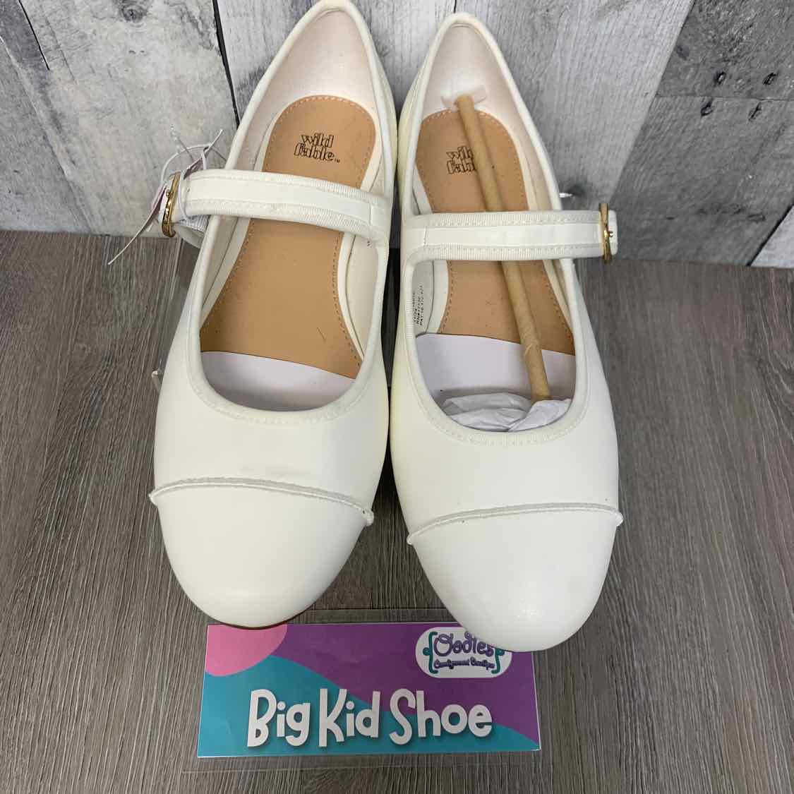 Size 6.5 White Mid Brand Dress Shoes - OodlesCB
