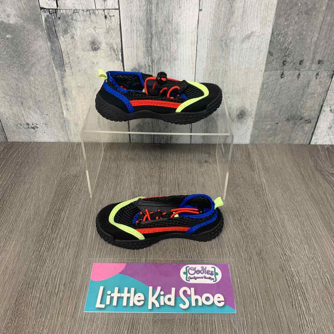 Size 5/6 Black/Red Wonder Nation Water Shoes