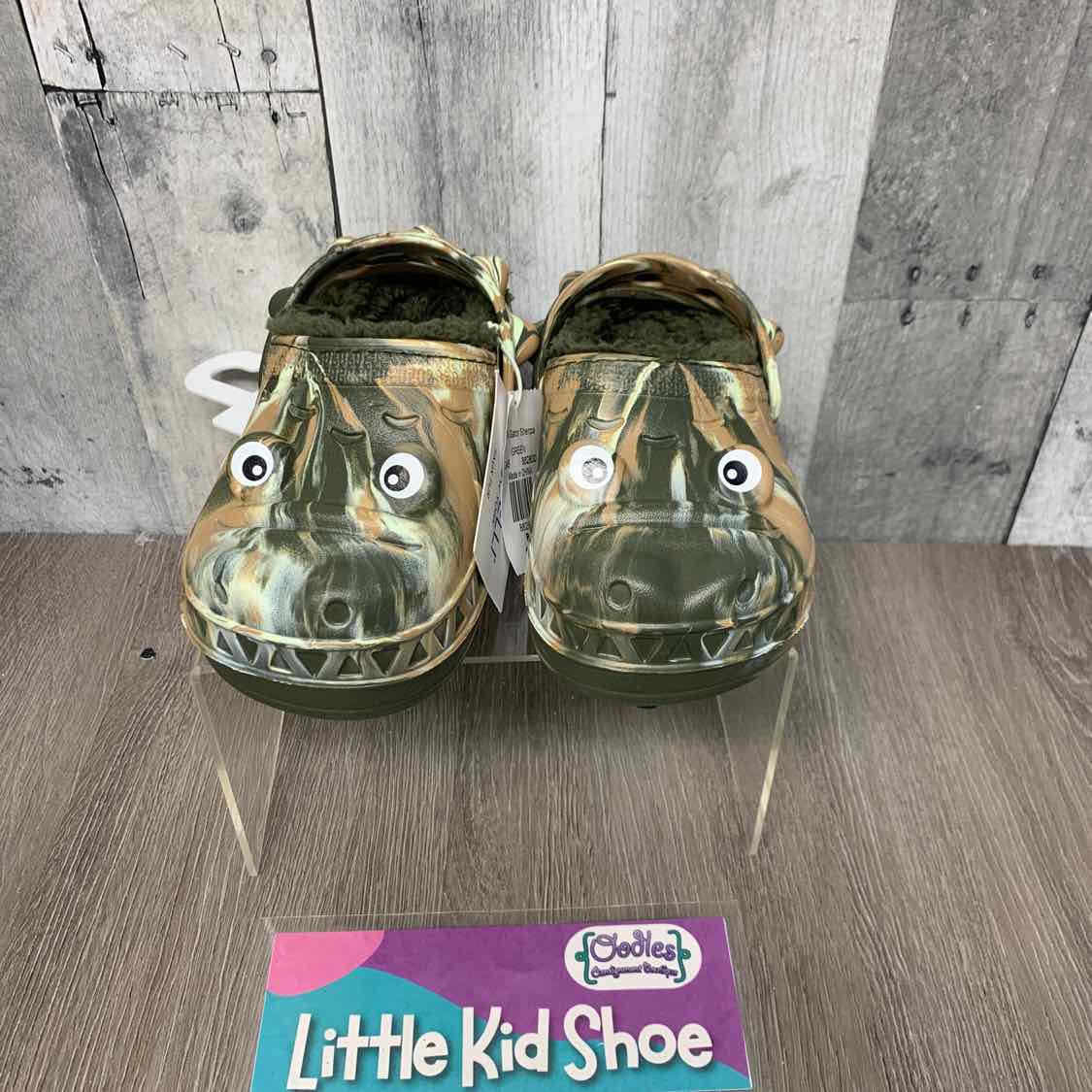 Size 8/9 Green/Brown Capelli Slip On Shoes