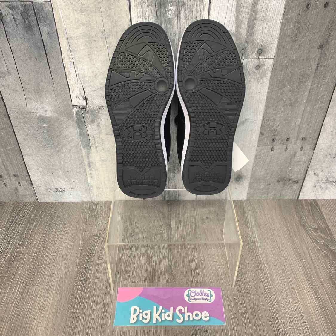 Size 3.5 Black/White Sport Brand Sneakers