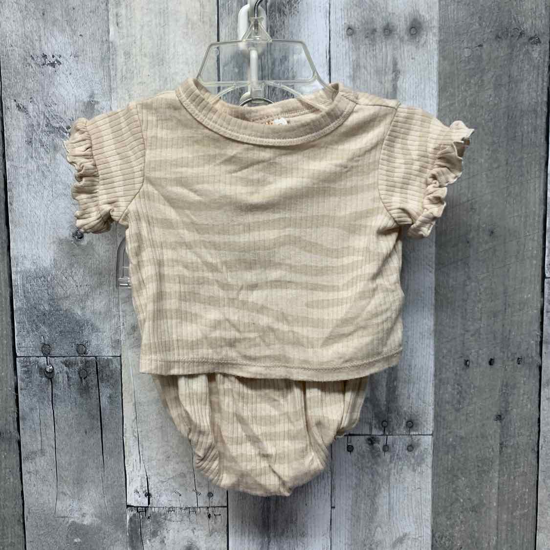 Size 0-3 Months Tan Animal Print Cat & Jack Shirt/Shorts