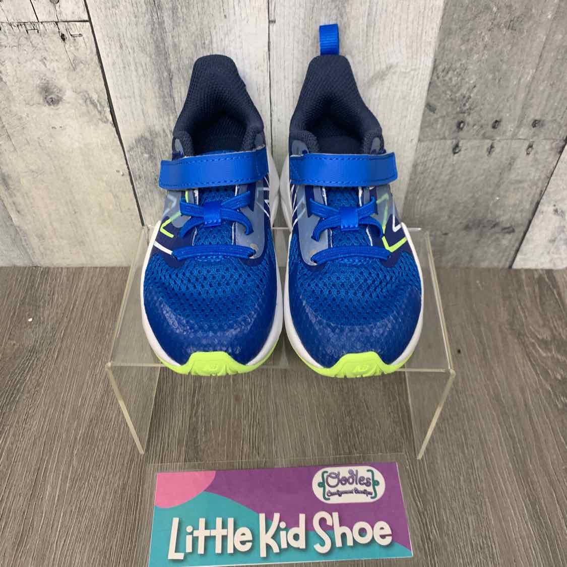 Size 9 Blue/Green New Balance Sneakers