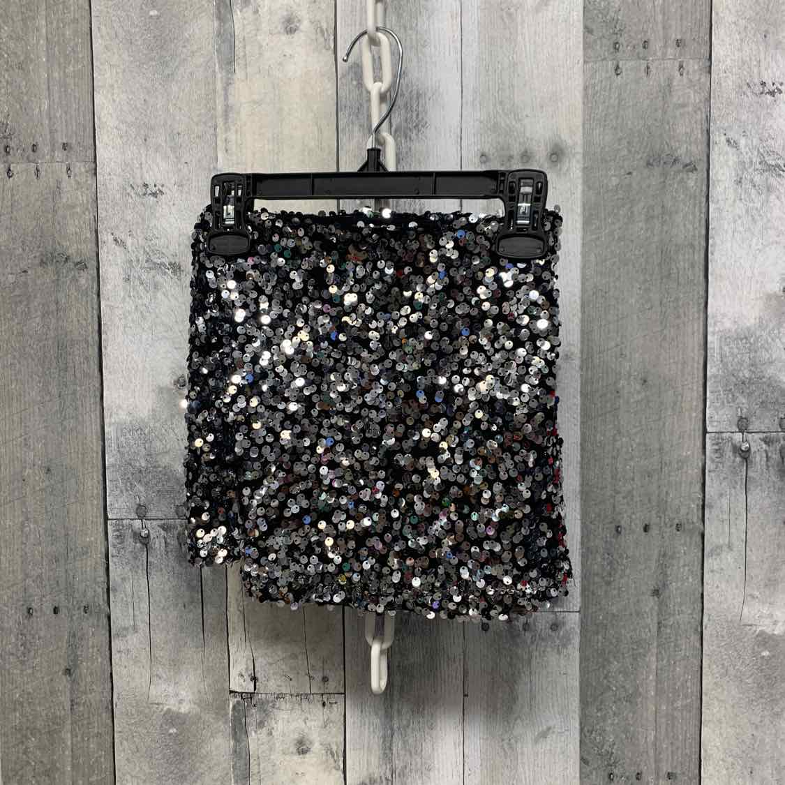 Size 6/7 Black/Silver Art Class Skirt