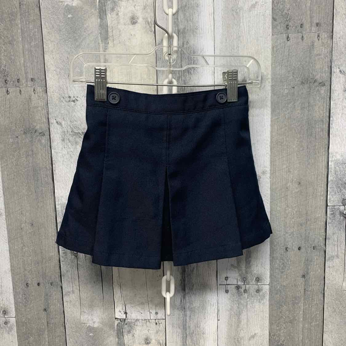 Size 4 Navy Izod Skirt