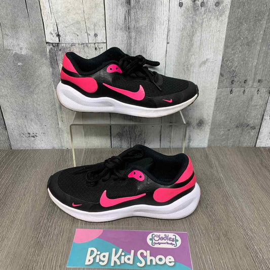 Size 2 Black/Pink Sport Brand Sneakers