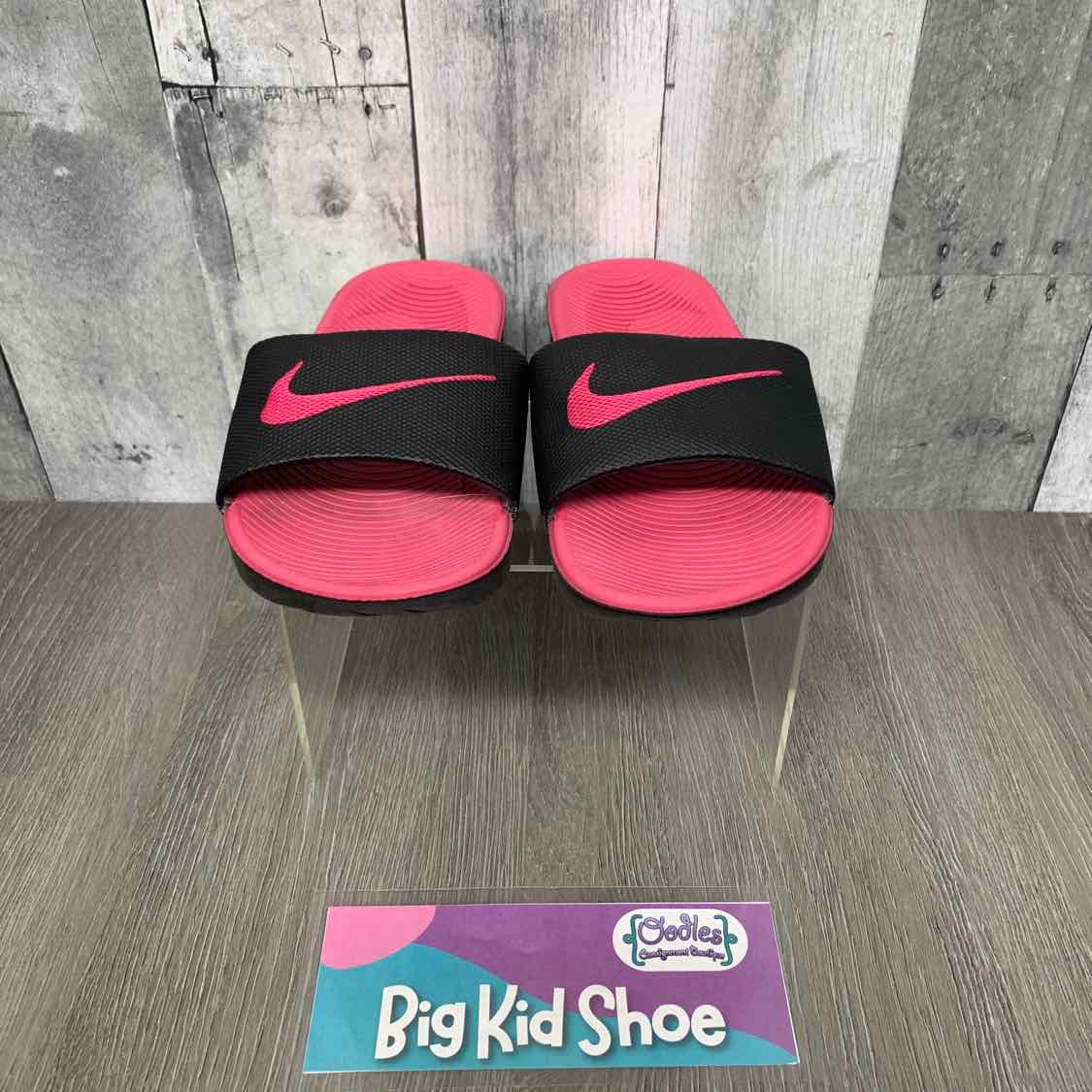 Size 2 Black/Pink Sport Brand Sandals