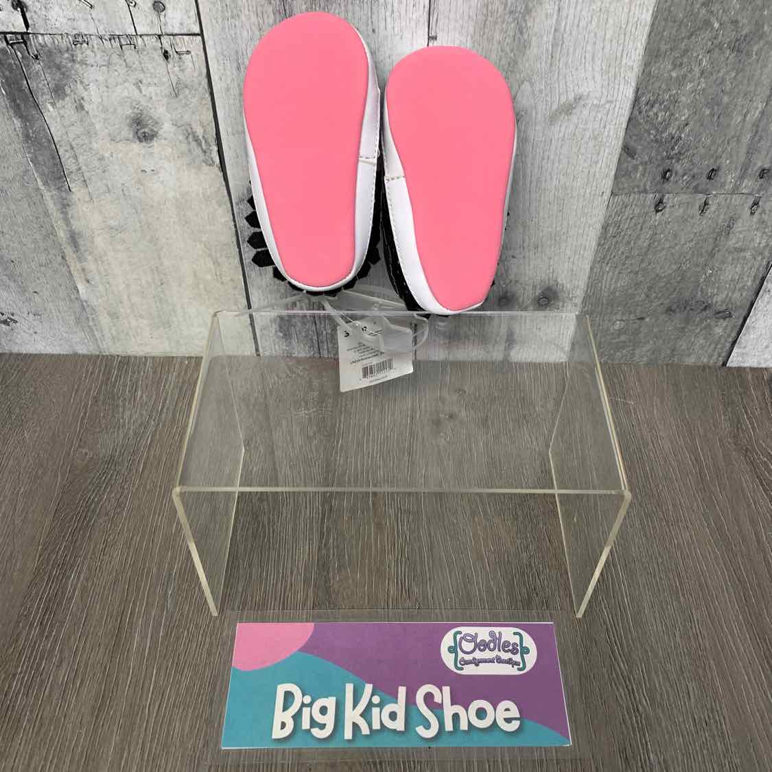 Size 3-6 Months Black/Pink Child of Mine Soft Sole Shoes