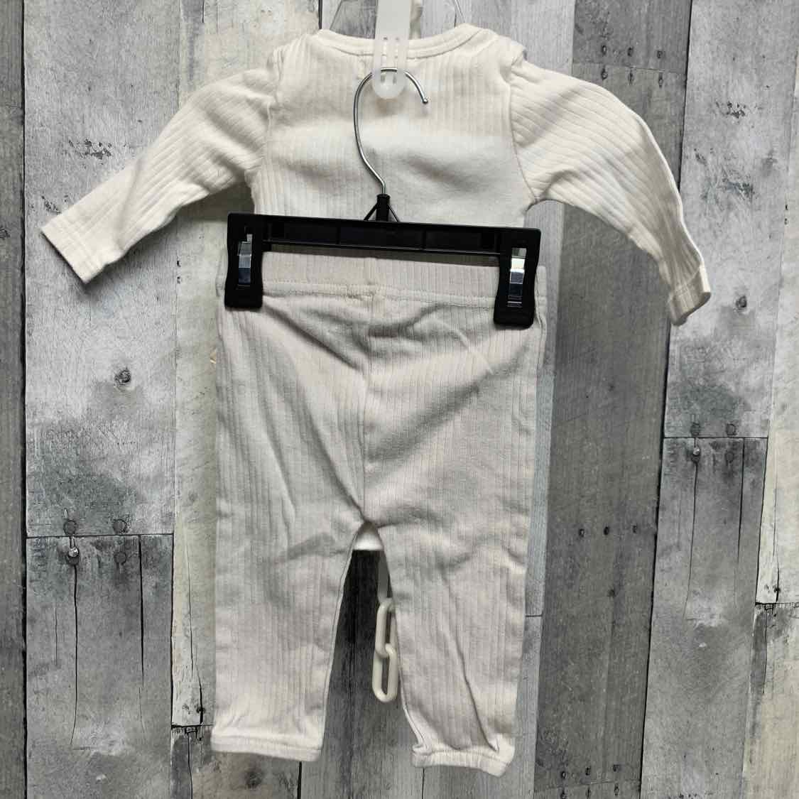 Size 3-6 Months White/Gray B Brand Shirt/Pants
