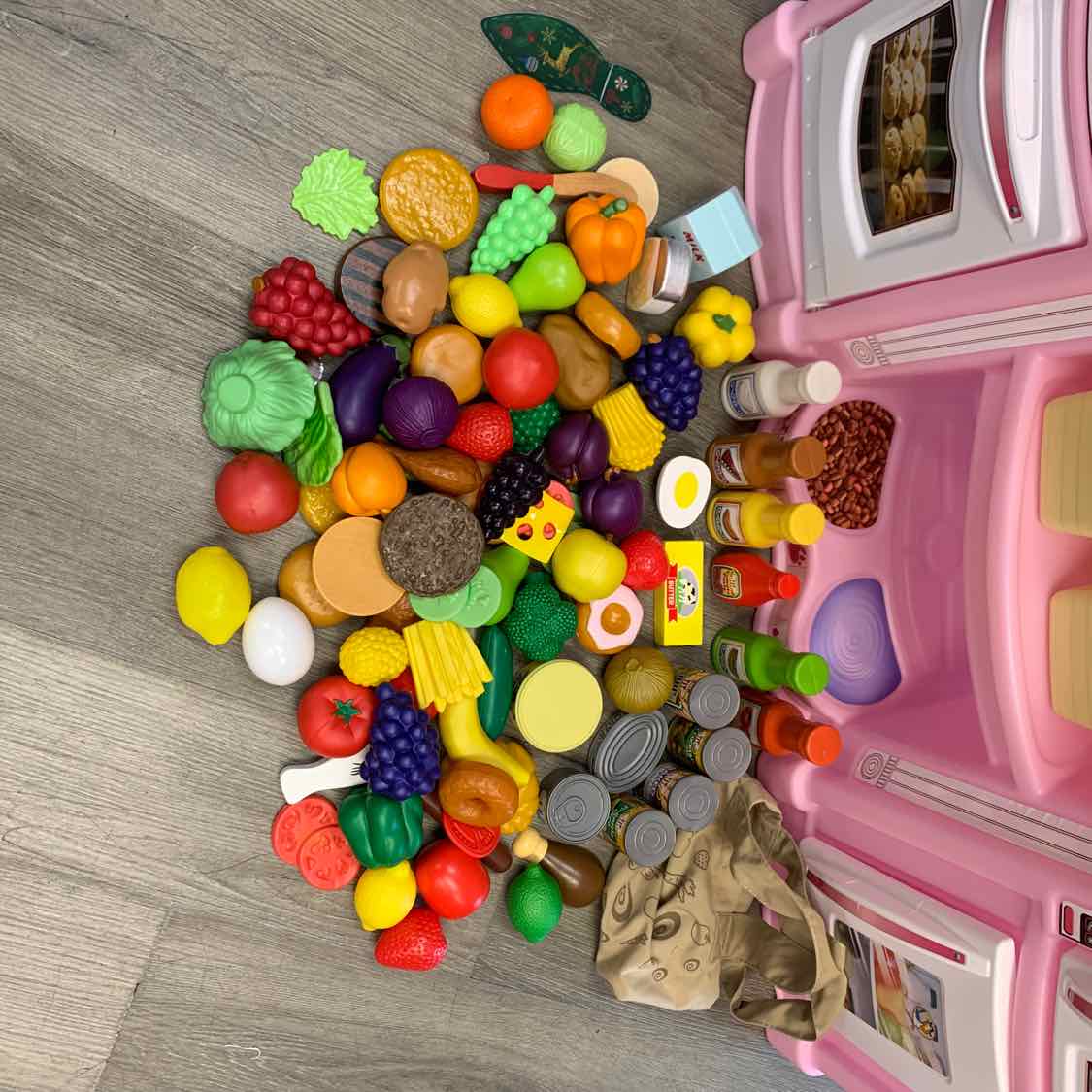 Step2 Pink/White Kitchen Set