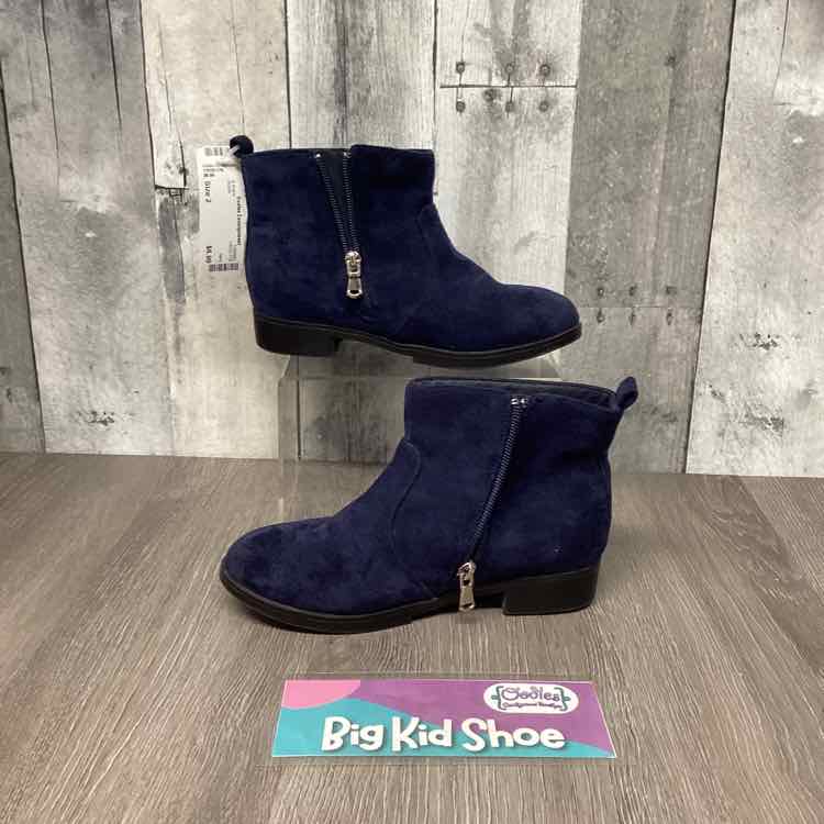 Size 2 Navy B Brand Boots