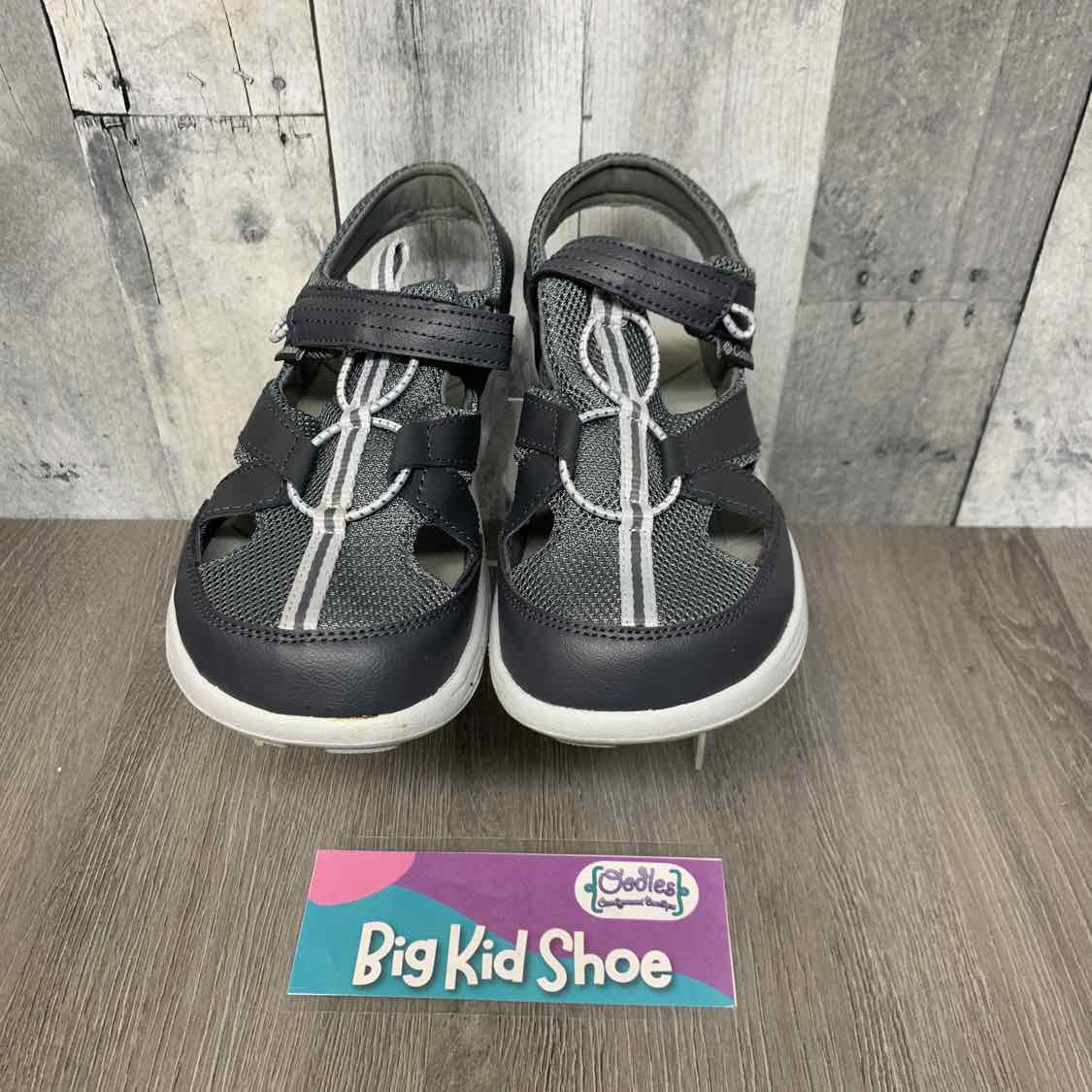 Size 5 Gray Columbia Sportswear Sandals