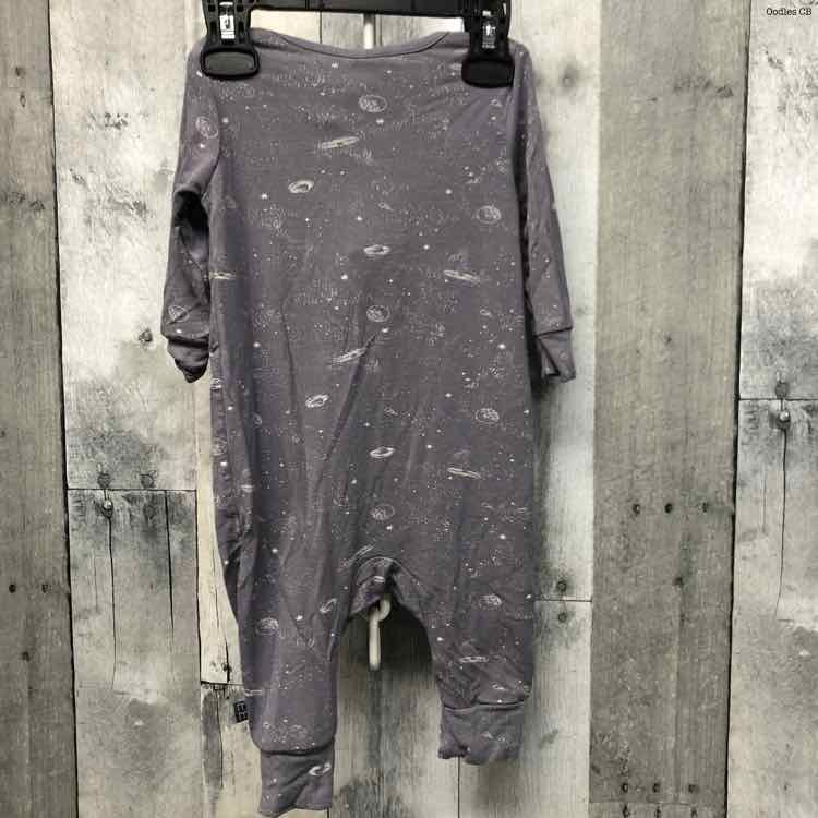 Size 3-6 Months Gray Print Modern Moments by Gerber Footy PJs