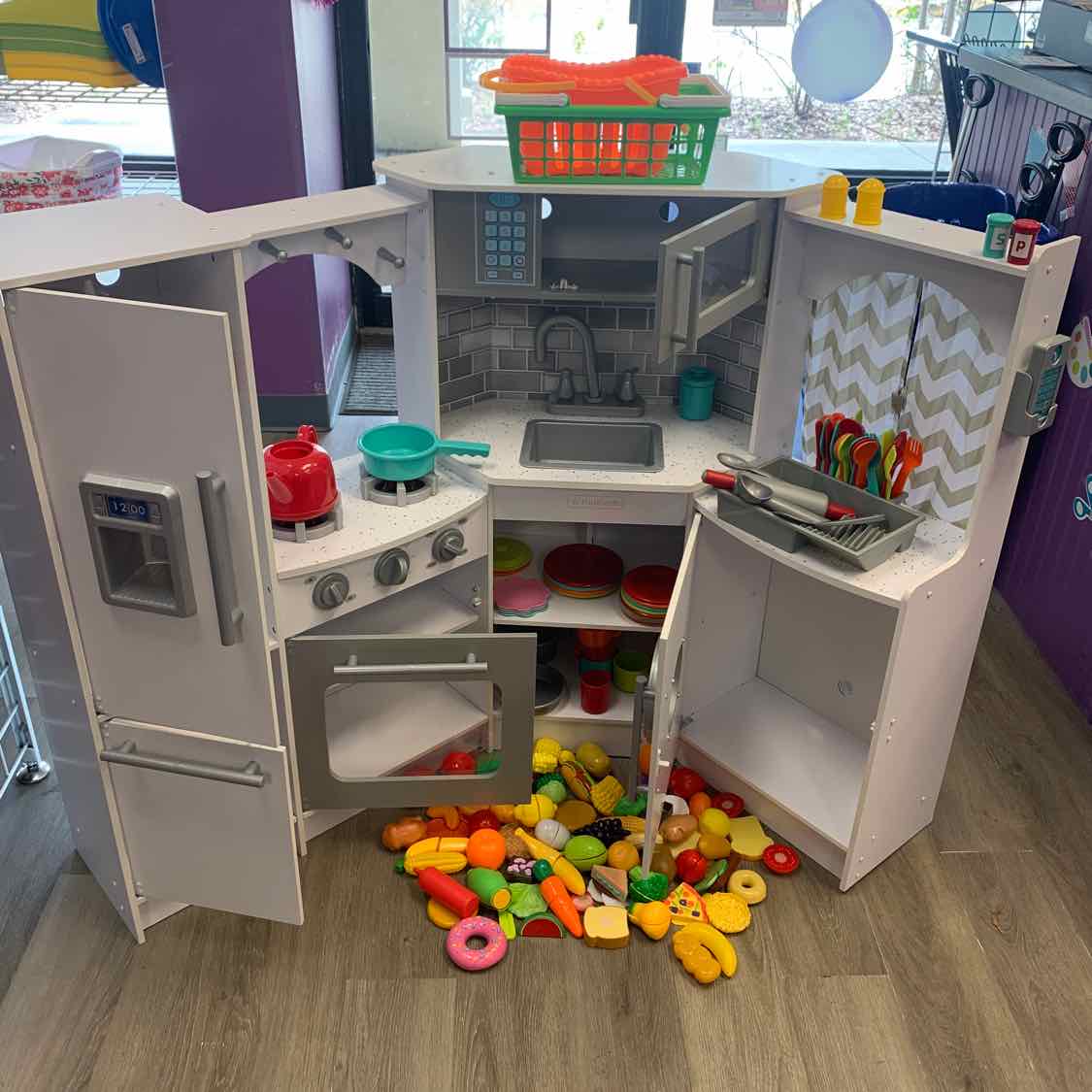 KidKraft White Kitchen Set