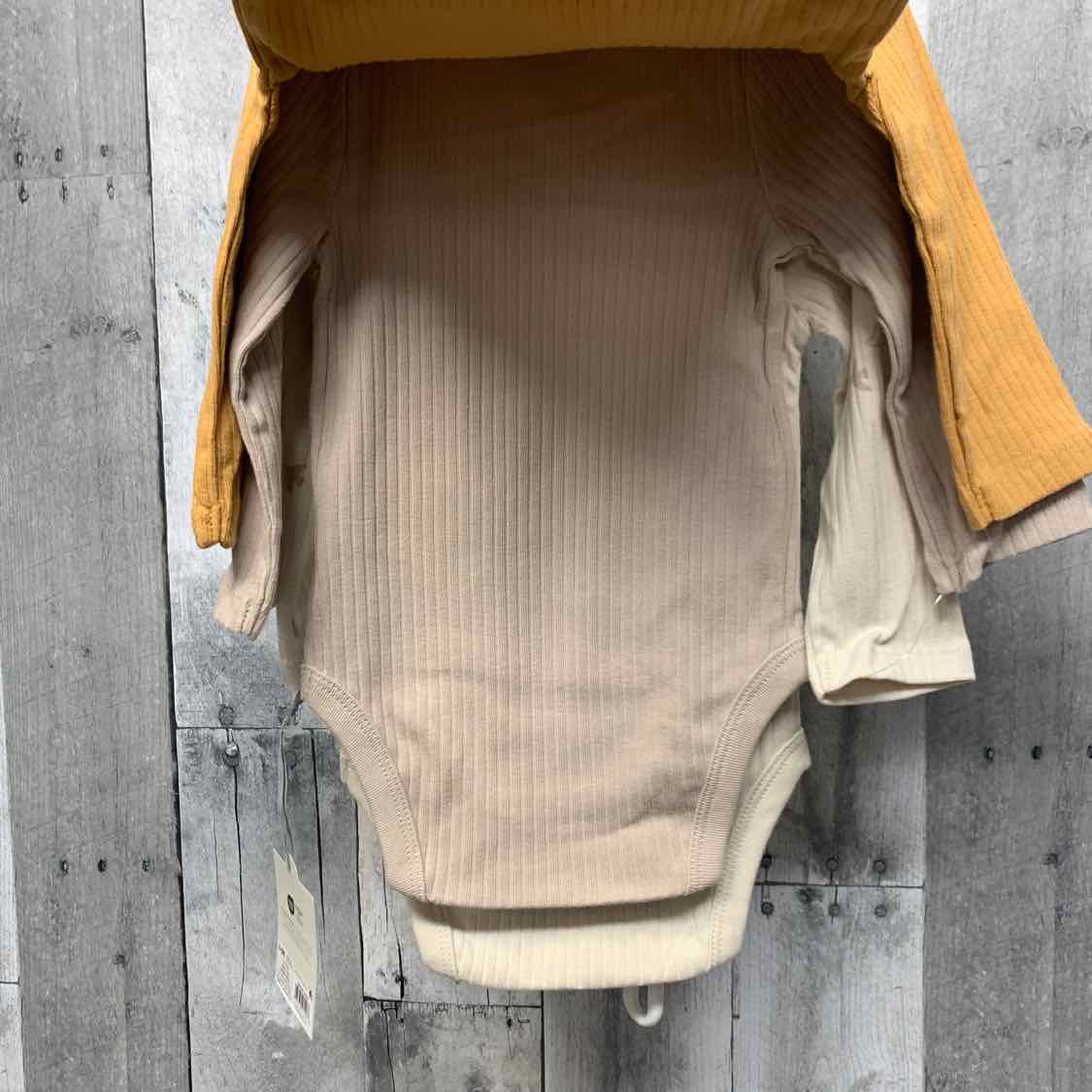 Size 6-9 Months Tan/Brown Cloud Island Bodysuit