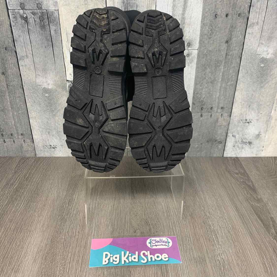 Size 6 Gray B Brand Snow Boots