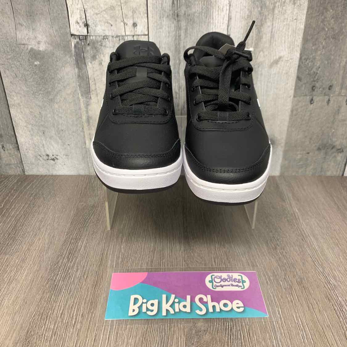 Size 3.5 Black/White Sport Brand Sneakers