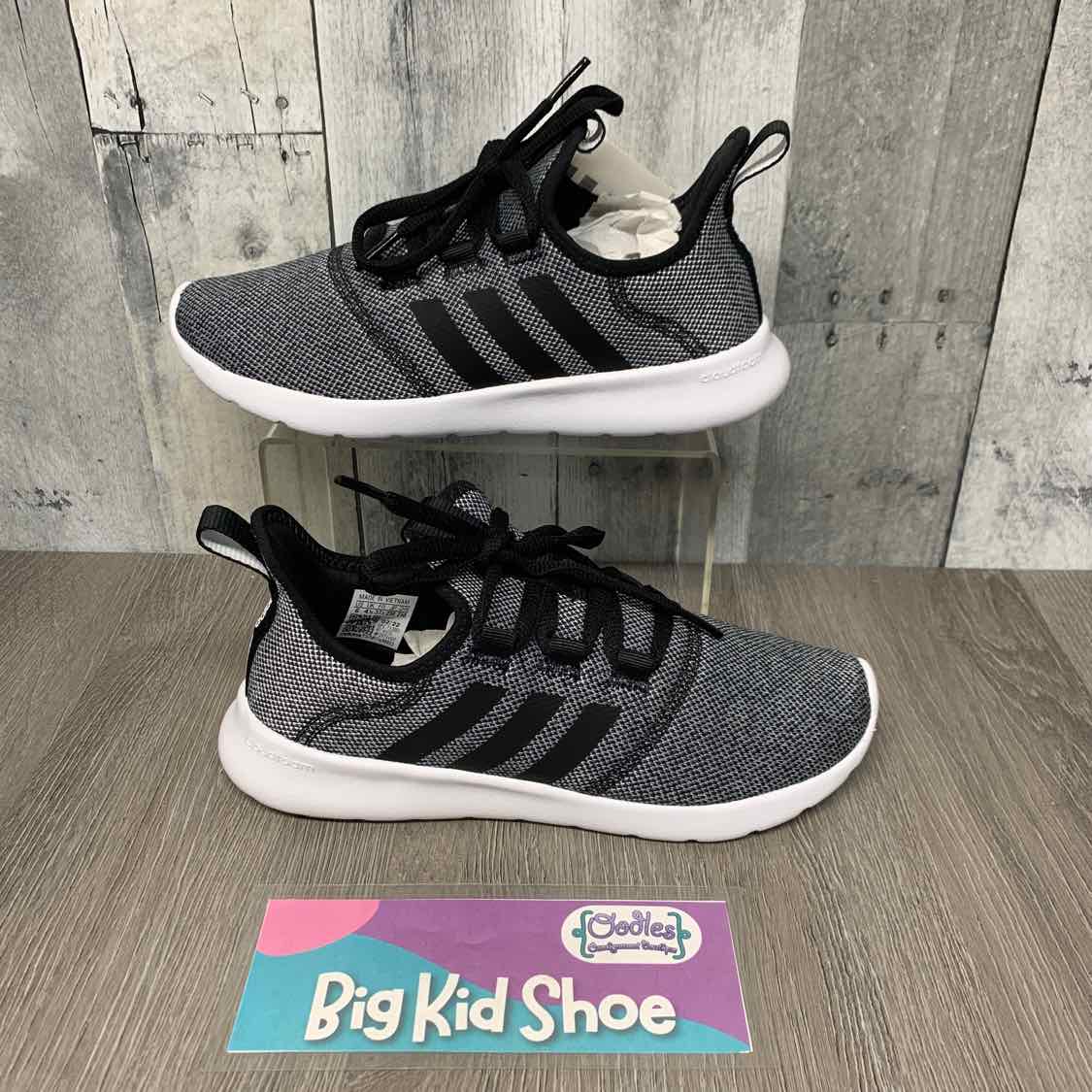 Size 6 Black/White Sport Brand Sneakers