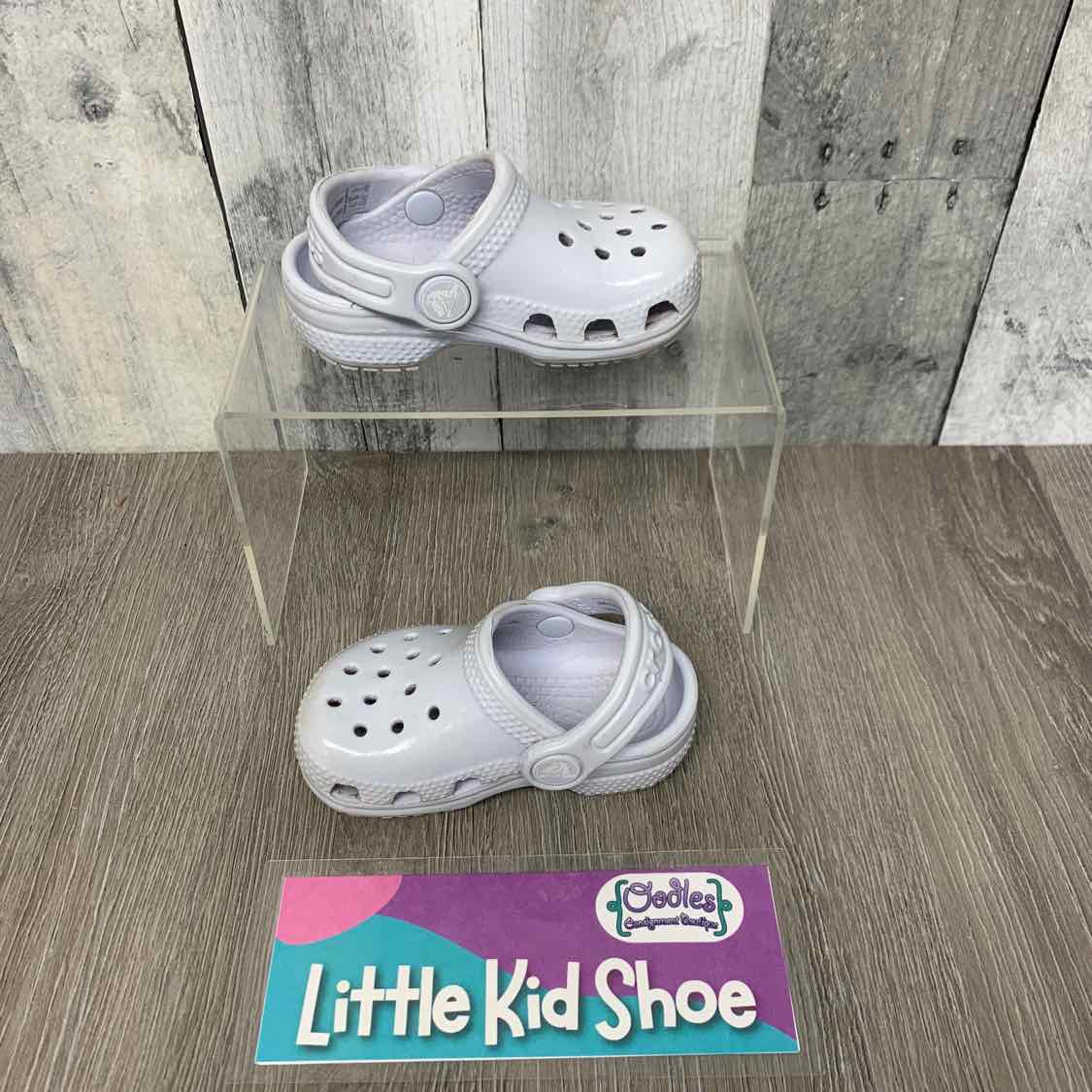 Size 4 Gray Crocs Water Shoes