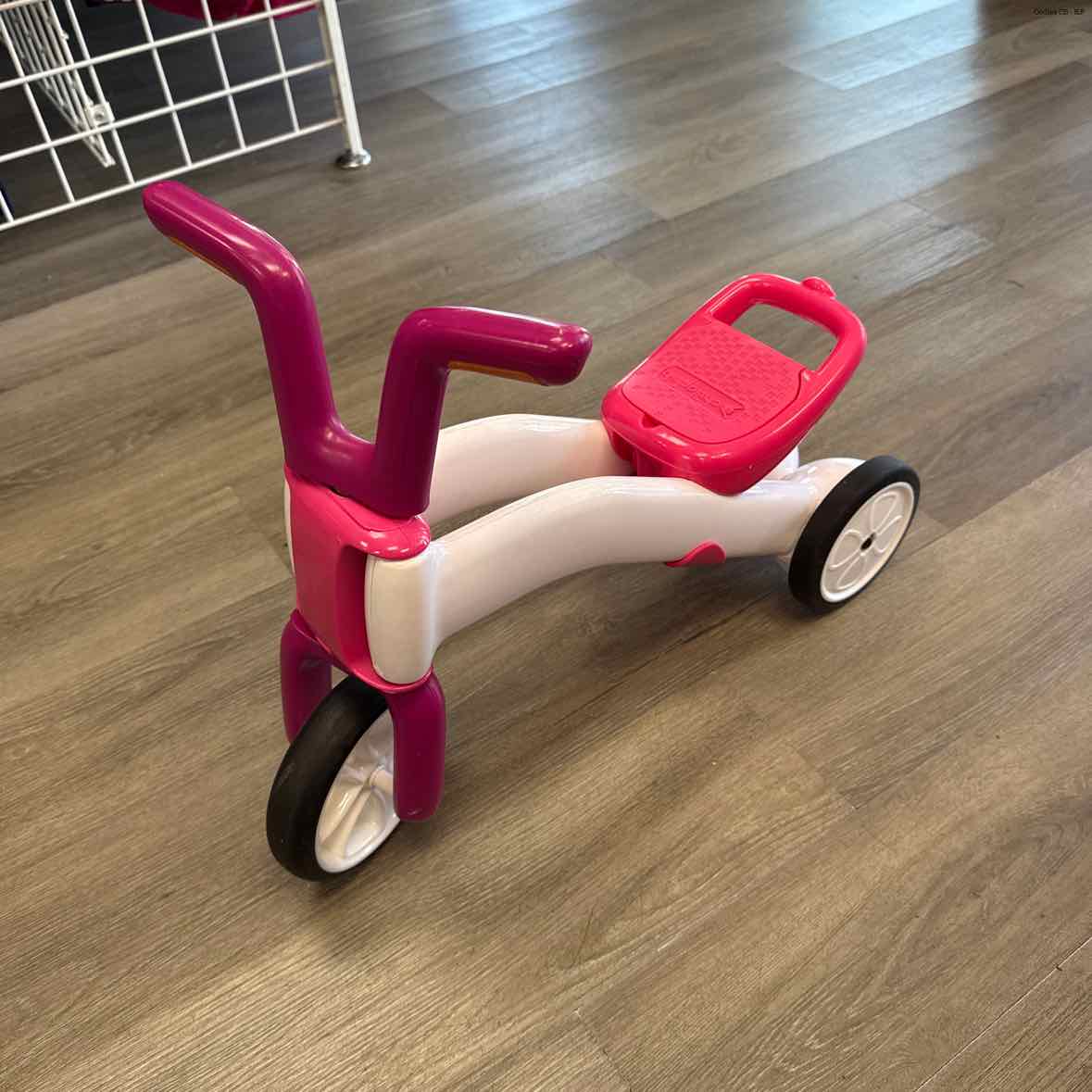 Generic Pink Bike - OodlesCB