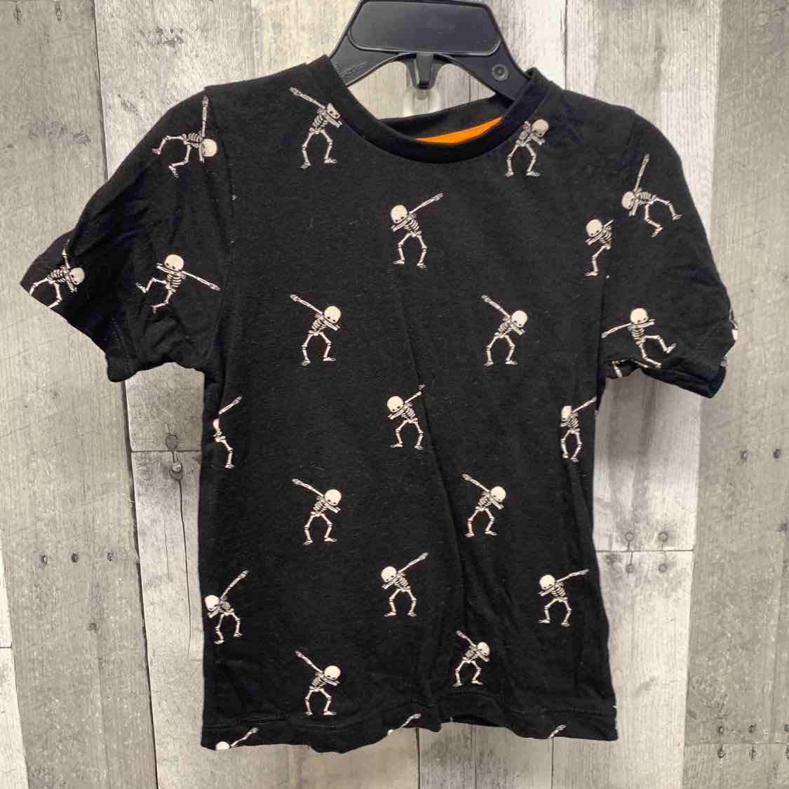 Size 3-4 Black/White B Brand T Shirt