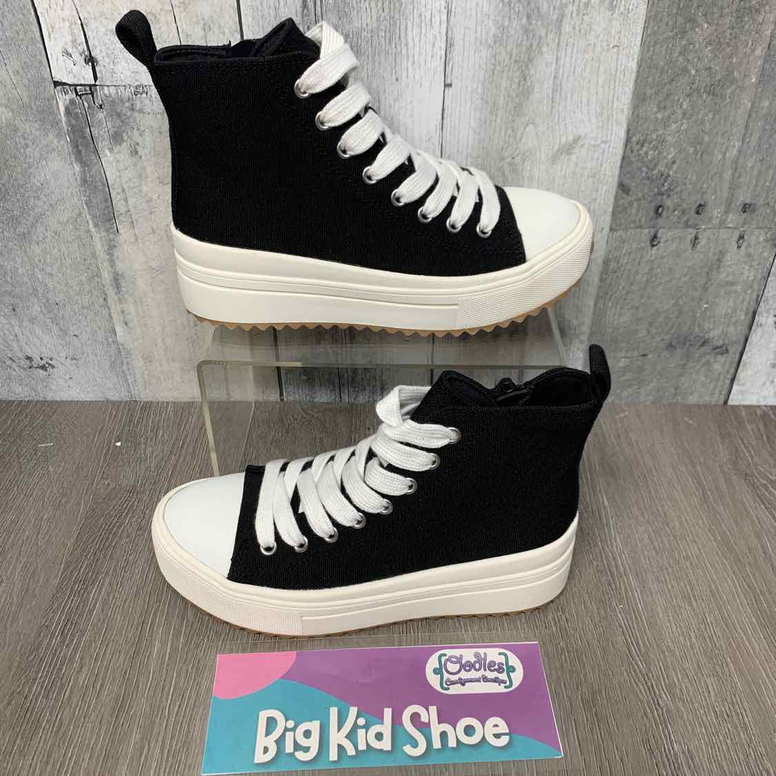 Size 13 Black Art Class Sneakers