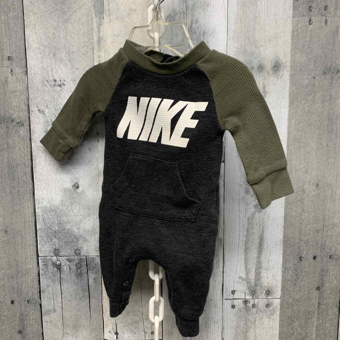 Size Newborn Gray/Green Sport Brand Romper