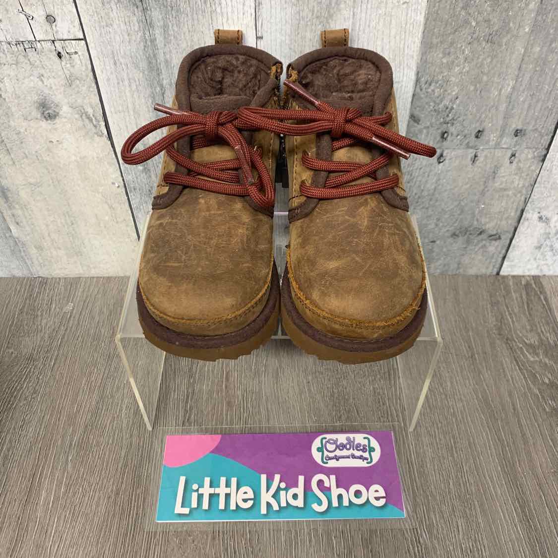Size 7 Brown/Red UGG Boots