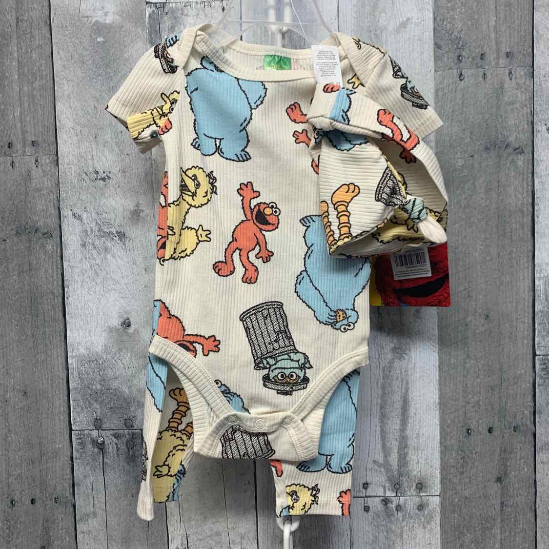 Size 3-6 Months Tan/Blue Sesame Street Shirt/Pants