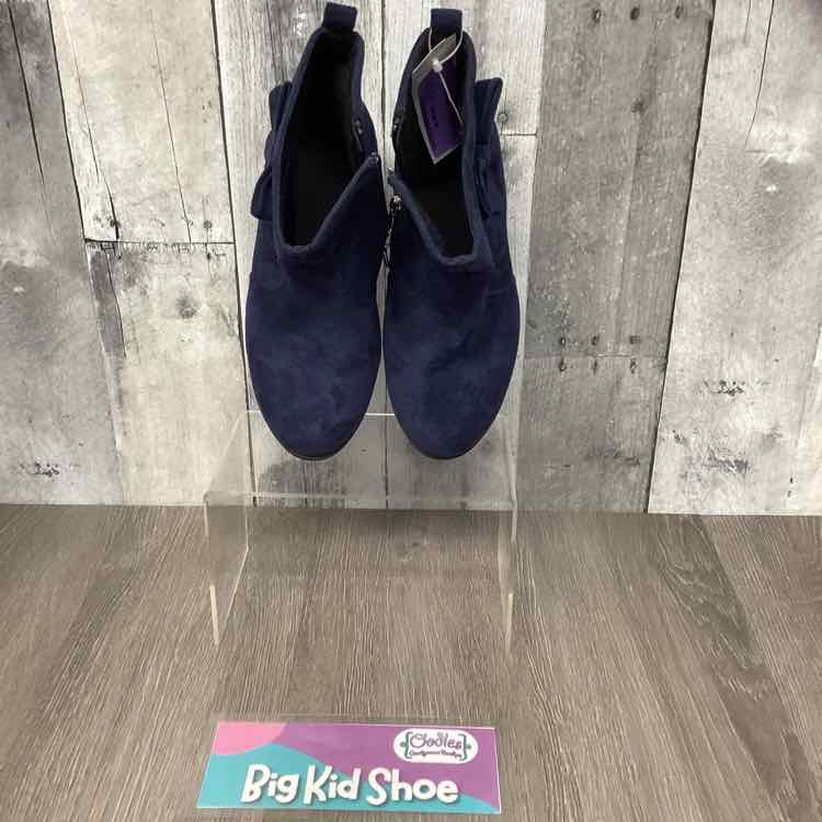Size 2 Navy B Brand Boots